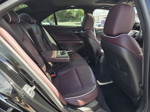 Used 2020 Cadillac CT4 V w/ Climate Package RWD image 16