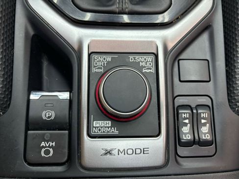 Used 2021 Subaru Forester Limited image 27