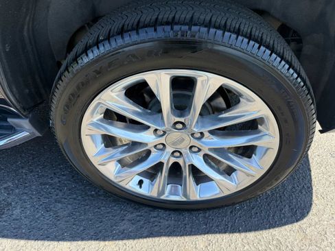 Used 2018 Cadillac Escalade Luxury AWD/4WD image 59