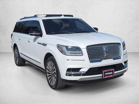 Used 2020 Lincoln Navigator L Reserve w/ Luxury Package image 3