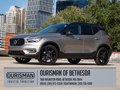 Certified 2022 Volvo XC40 T5 R-Design w/ Advanced Package