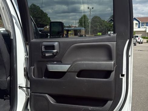 Used 2019 Chevrolet Silverado 2500 LT AWD/4WD image 34