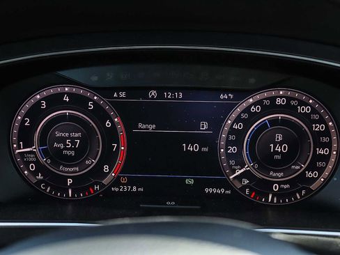 Used 2018 Volkswagen Tiguan SEL Premium FWD image 20