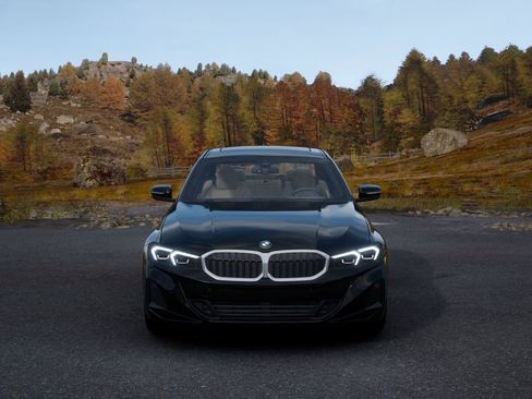 Used 2025 BMW 330i Sedan w/ Premium Package image 33