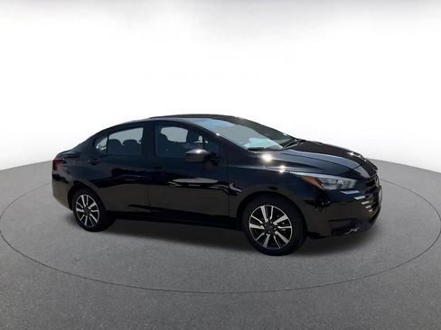 Used 2025 Nissan Versa SV FWD image 2