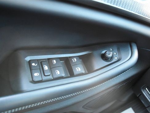 Used 2024 Jeep Grand Cherokee Altitude image 27