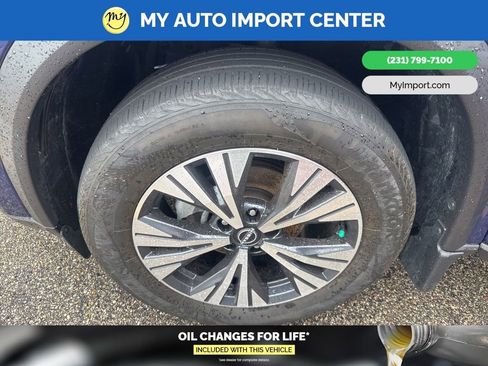 Used 2023 Nissan Rogue SV AWD/4WD image 9