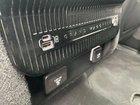 Used 2022 Jeep Grand Wagoneer Series I AWD/4WD image 35