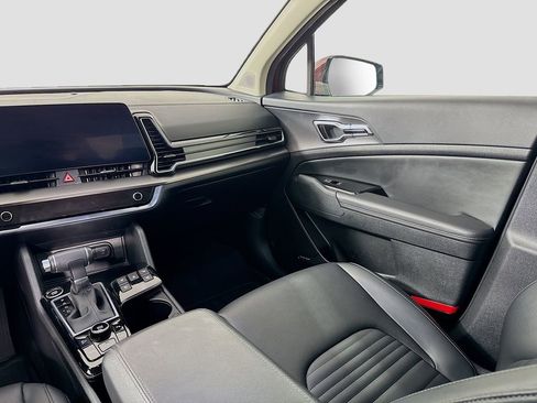 Used 2025 Kia Sportage SX image 25