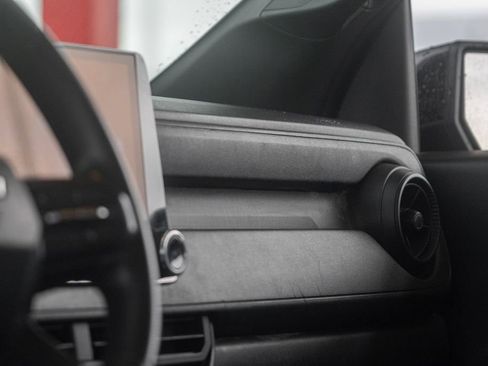 Used 2024 Chevrolet Colorado Trail Boss w/ Technology Package image 24