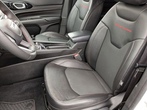 Used 2025 Jeep Compass Trailhawk image 15