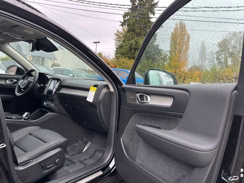 New 2026 Volvo XC40 B5 Ultra w/ Climate Package image 11