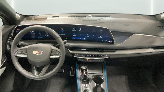 Used 2025 Cadillac XT4 Sport AWD/4WD image 10