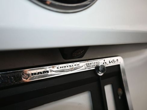 Used 2022 Volkswagen Taos S image 32