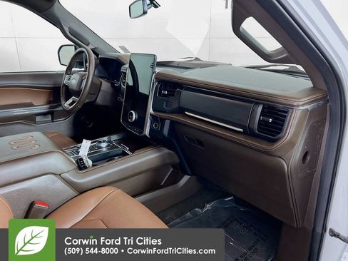 Used 2024 Ford Expedition Max King Ranch AWD/4WD image 32