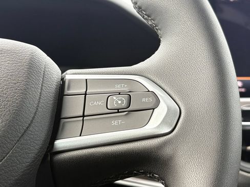 New 2026 Jeep Compass Latitude AWD/4WD image 27