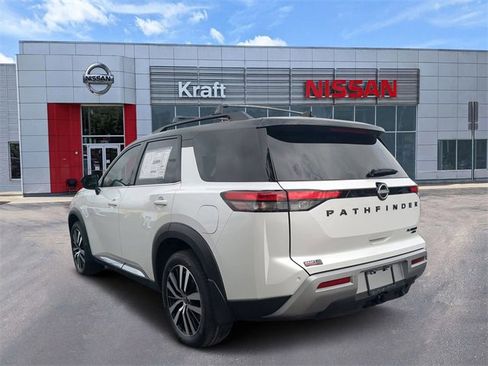 New 2025 Nissan Pathfinder Platinum w/ Black Appearance Package image 5