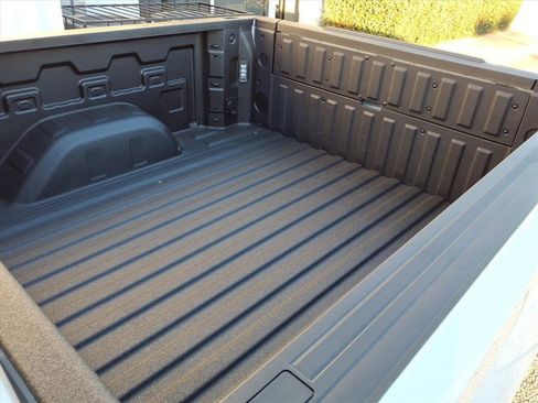 New 2026 Chevrolet Silverado 1500 High Country w/ Z71 Off-Road Package image 11