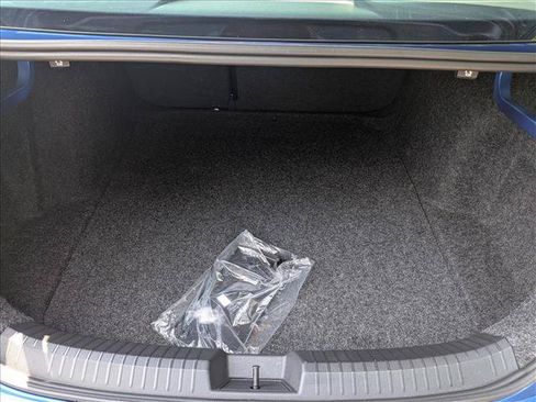 Certified 2024 Volkswagen Jetta SE w/ Panoramic Sunroof Package FWD image 18