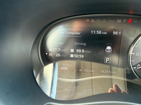 Used 2022 Nissan Kicks SR FWD image 47