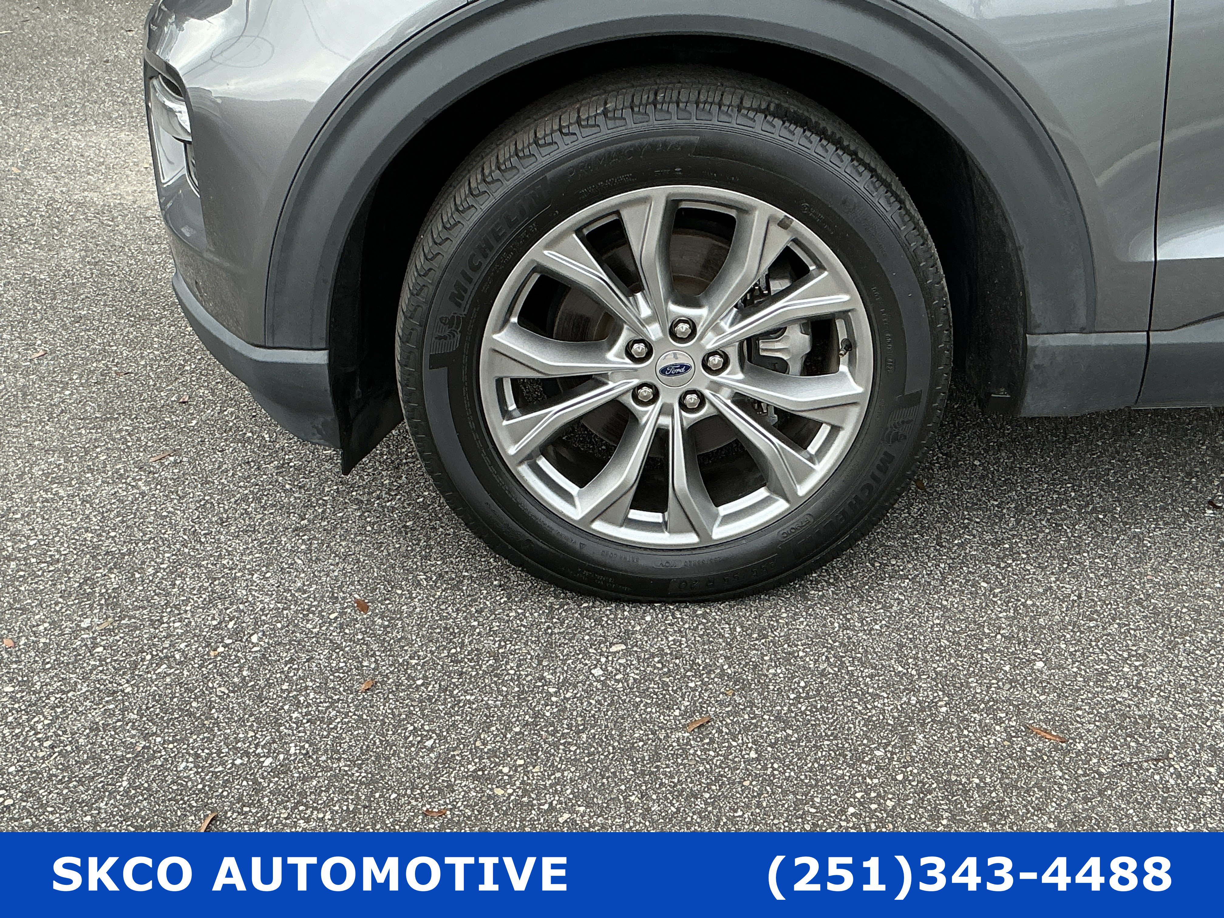 Used 2022 Ford Explorer Limited AWD/4WD image 9