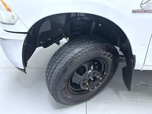 Used 2018 RAM 3500 4x4 Regular Cab DRW image 18