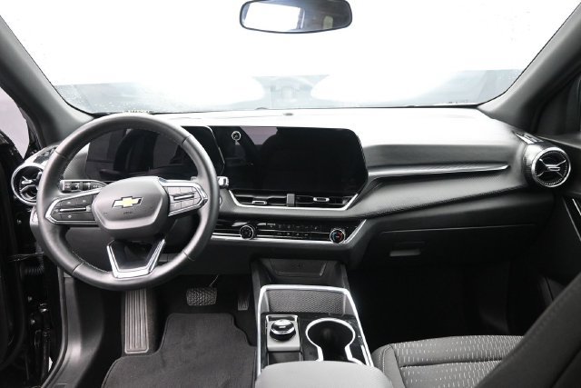 Used 2026 Chevrolet Equinox LT AWD/4WD image 29