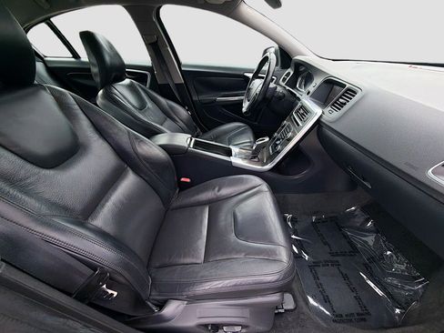 Used 2014 Volvo S60 T5 image 30