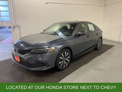 Used 2024 Honda Civic EX-L image 3