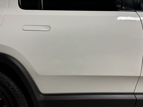 Used 2024 Rivian R1S Adventure AWD/4WD image 25