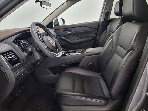 Used 2023 Nissan Rogue SV w/ SV Premium Package image 14