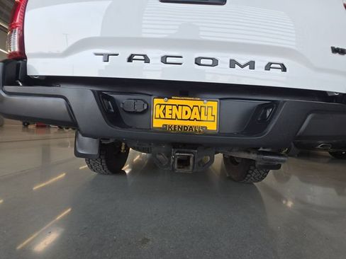 Used 2019 Toyota Tacoma TRD Off-Road AWD/4WD image 27