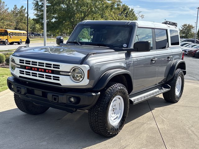 Used 2025 Ford Bronco Heritage Edition AWD/4WD image 12