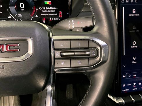 Used 2024 GMC Acadia Elevation image 19