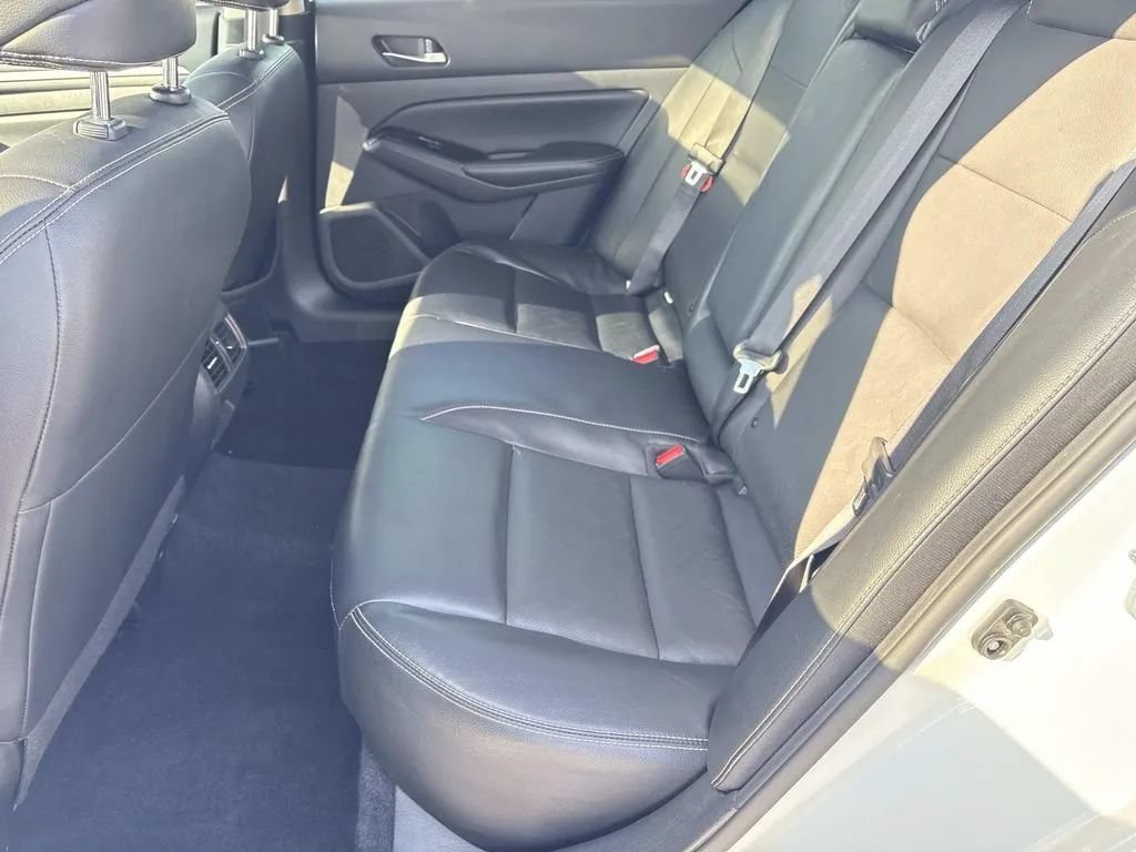 Used 2024 Nissan Altima 2.5 SL FWD image 20