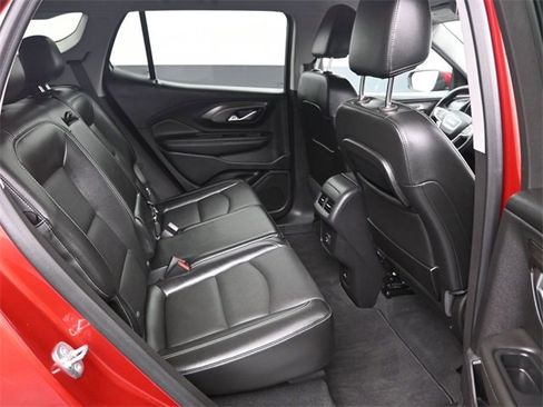 Used 2023 GMC Terrain SLT w/ Infotainment Package II image 11