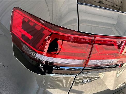 Used 2024 Volkswagen Atlas Peak Edition SE image 13