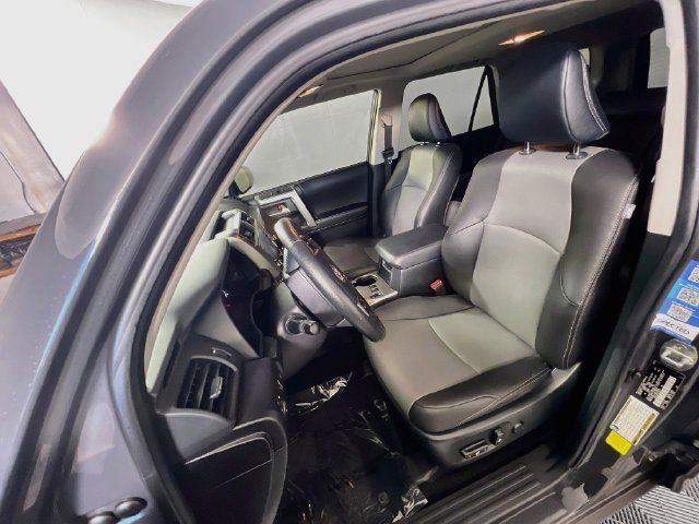 Used 2024 Toyota 4Runner SR5 Premium w/ Moonroof Package AWD/4WD image 10