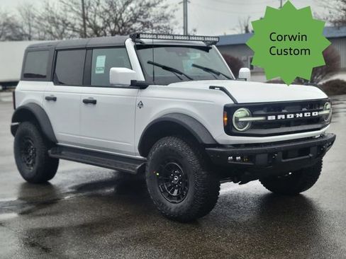 New 2026 Ford Bronco Outer Banks w/ Sasquatch Package image 1
