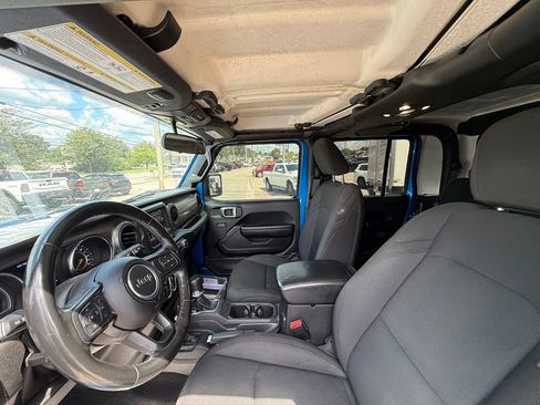 Used 2021 Jeep Gladiator Sport AWD/4WD image 13