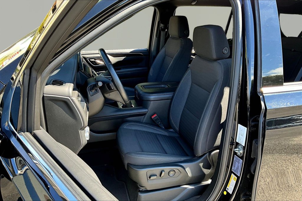 Used 2024 GMC Yukon XL SLE AWD/4WD image 23