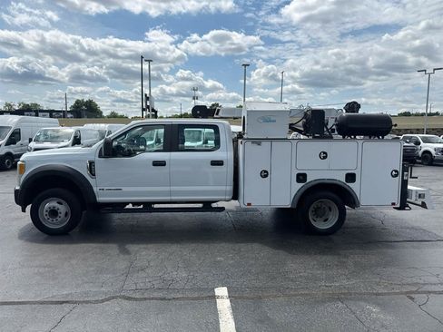 Used 2017 Ford F550 2WD Crew Cab Super Duty image 5