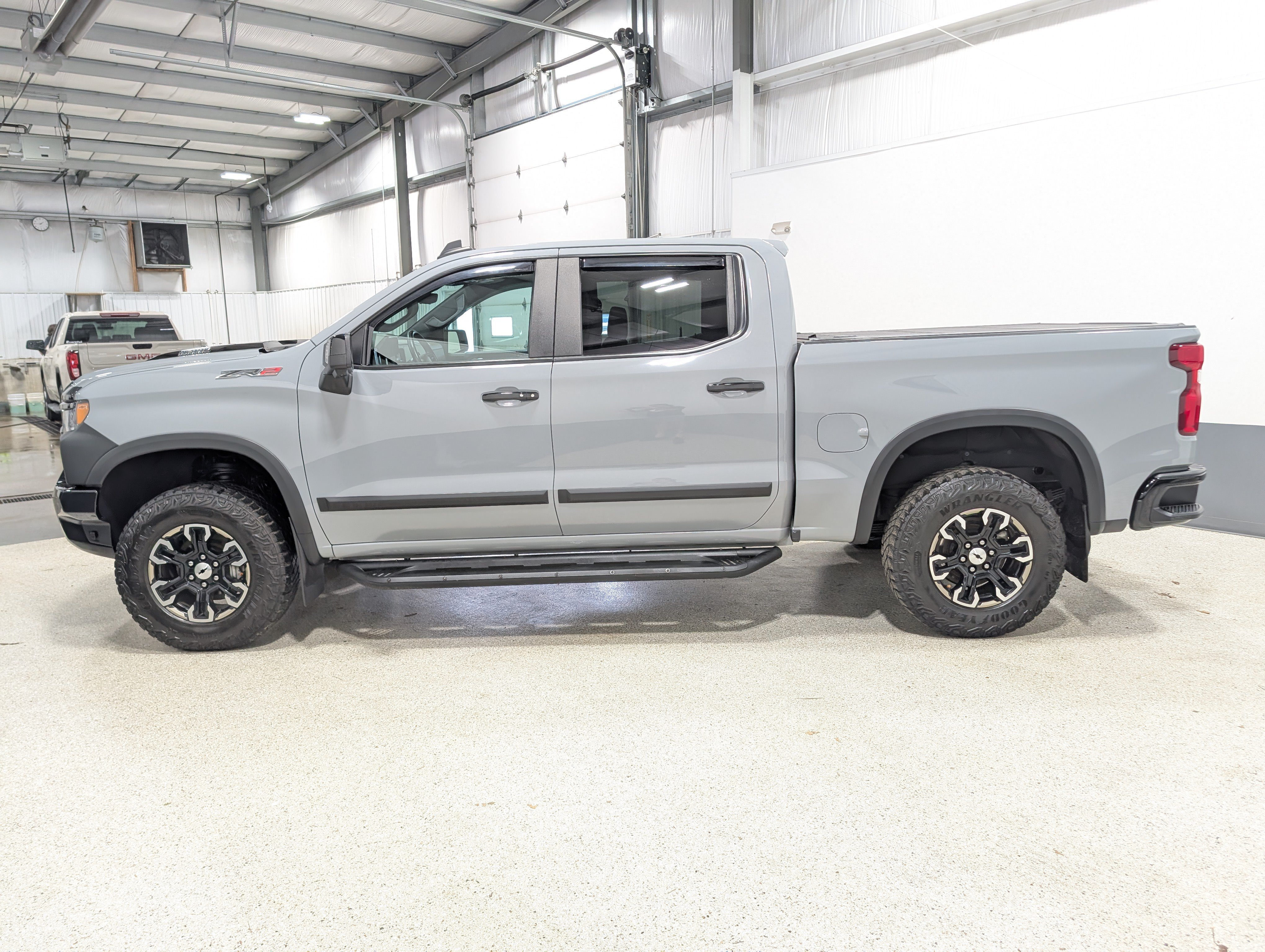 Used 2024 Chevrolet Silverado 1500 ZR2 w/ Technology Package AWD/4WD image 6