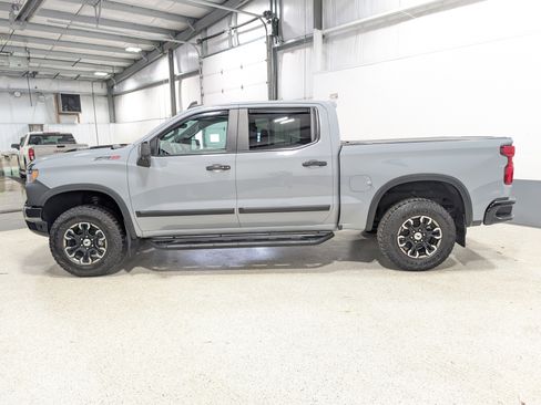 Used 2024 Chevrolet Silverado 1500 ZR2 w/ Technology Package AWD/4WD image 6