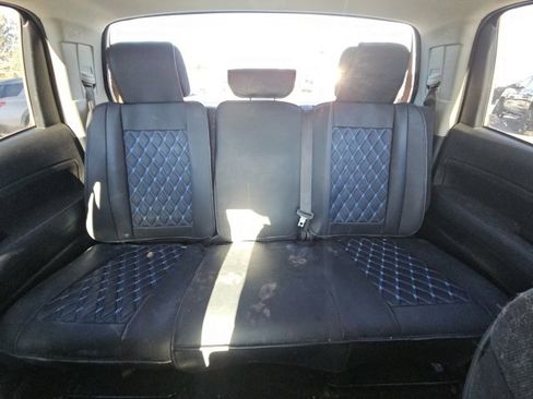 Used 2013 Toyota Tundra 4x4 CrewMax image 9