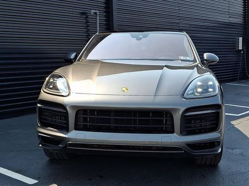 Certified 2022 Porsche Cayenne GTS AWD/4WD image 10