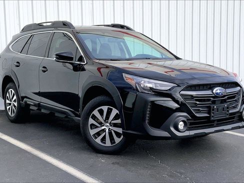 Used 2024 Subaru Outback Premium image 2