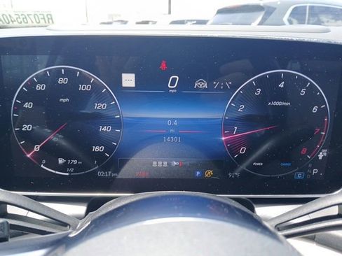 Used 2024 Mercedes-Benz GLC 300 4MATIC image 27