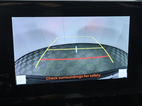 Used 2023 Toyota Corolla Cross XLE image 15