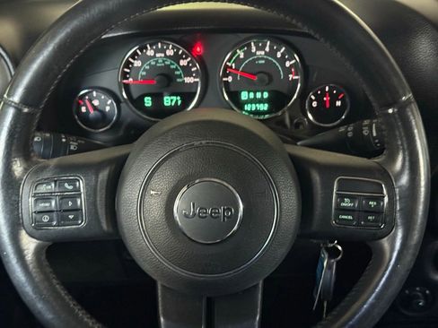 Used 2014 Jeep Wrangler Unlimited Sport w/ Quick Order Package 24S AWD/4WD image 16